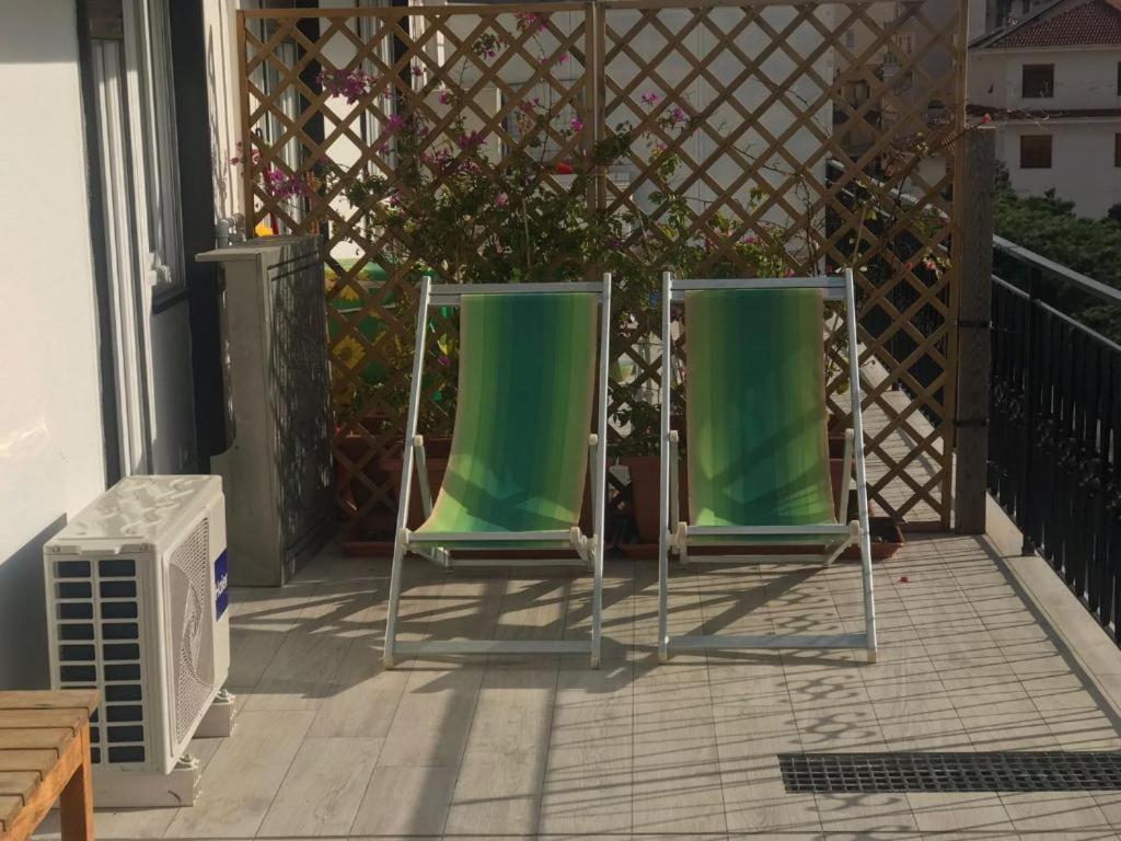 Wh - Cuore Home - Attico Monolocale Con Parcheggio Gratuito - 5 Minuti Dal Centro - Wifi Sanremo Bagian luar foto